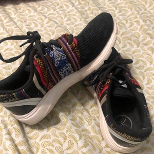 Inkkas Sneakers
